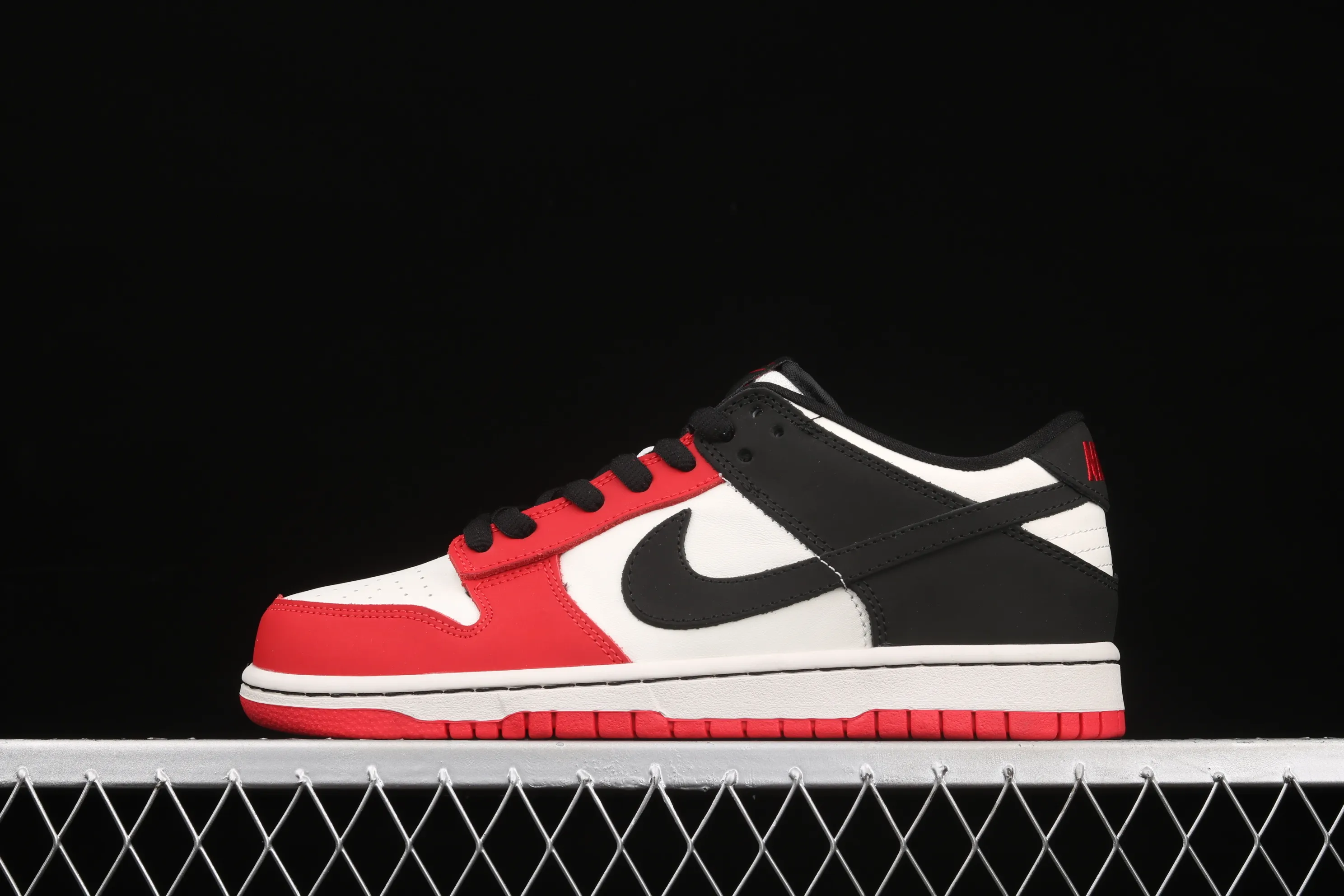 All categories Nk SB Dunk series Nk SB Dunk Low low-top sneakers Nk SB Dunk Low Prm SB smashed backboard fashion casual sneakers 854866-020